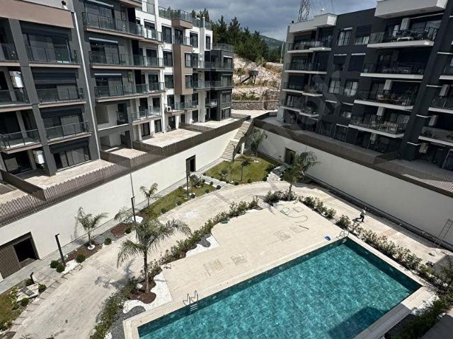 Aegean Forest'ta Havuzlu Site İçinde Lüks 3+1 Satılık Daire