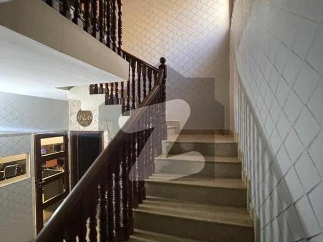 Aesthetic House Of 400 Square Yards For rent Is Available Clifton Block 5