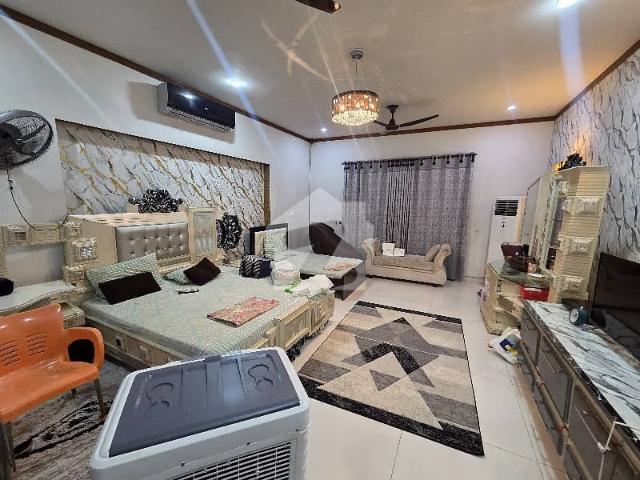 Aesthetic Prime Location House Of 1000 Square Yards For sale Is Available