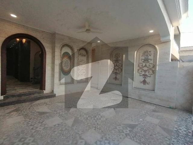 Aesthetic Prime Location House Of 20 Marla For sale Is Available