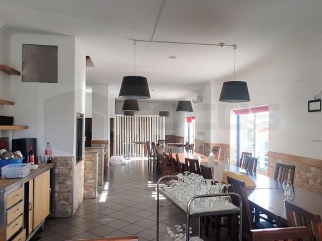 Afamado restaurante de especialidade para venda em Aveiro