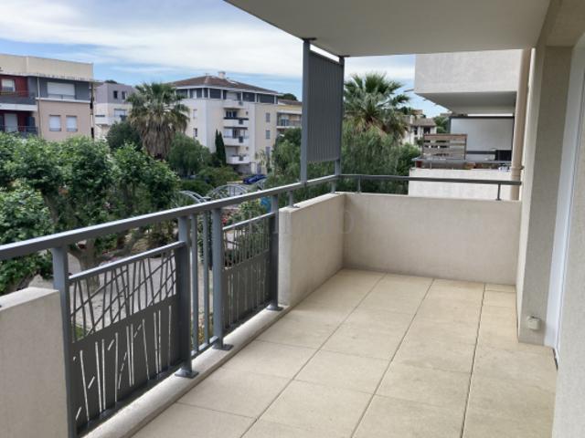 AFFAIRE A SAISIR 2 Piéces avec garage PUGET SUR ARGENS 83480