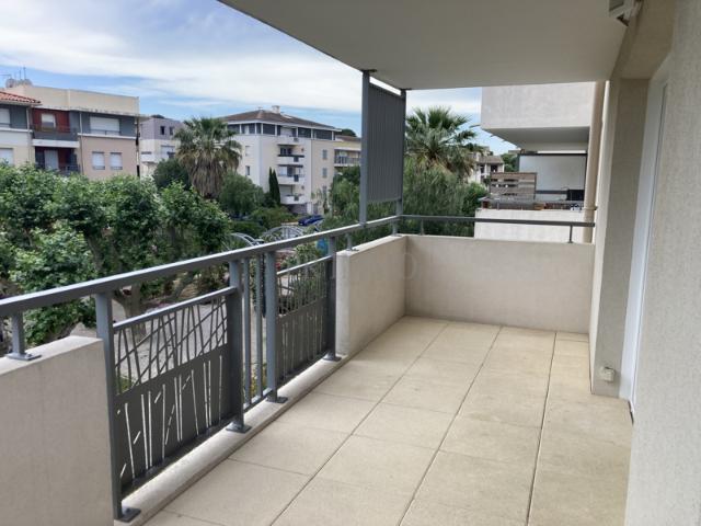 AFFAIRE A SAISIR 2 Piéces avec garage PUGET SUR ARGENS 83480
