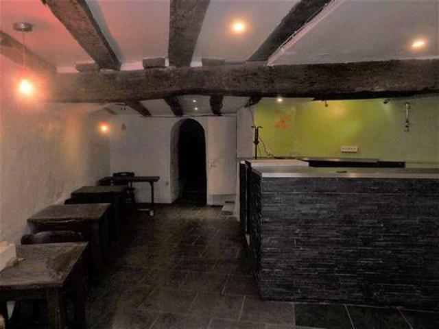 Affaires 5 chambres, CONFOLENS Poitou Charentes 16500 DS67350025