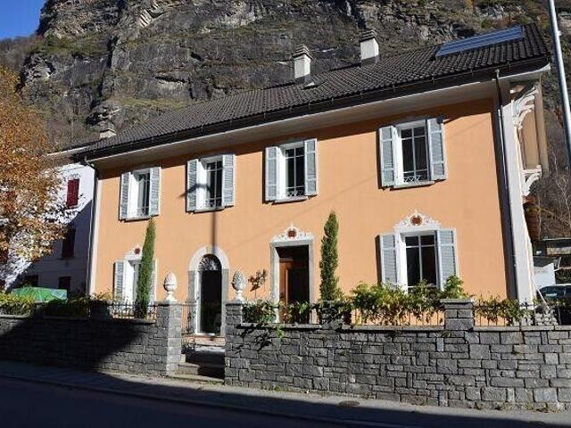 Affascinante B& ben avviato di 5 camere e 2 appartamenti anche rent to buy / eines B & mit 5 Zimmern und 2 Studios | dreamo. Ch