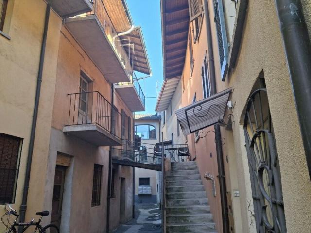 AFFARE CASE RUSTICHE DA RISTRUTTURARE A PONTE TRESA