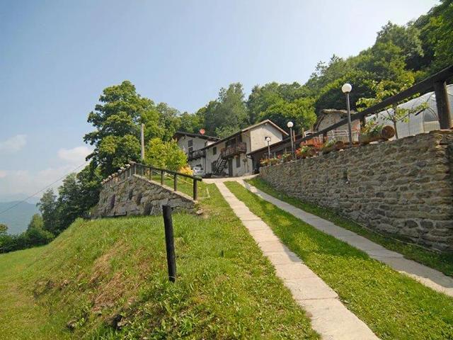 Affittacamere in posizione panoramica 250m² Melle