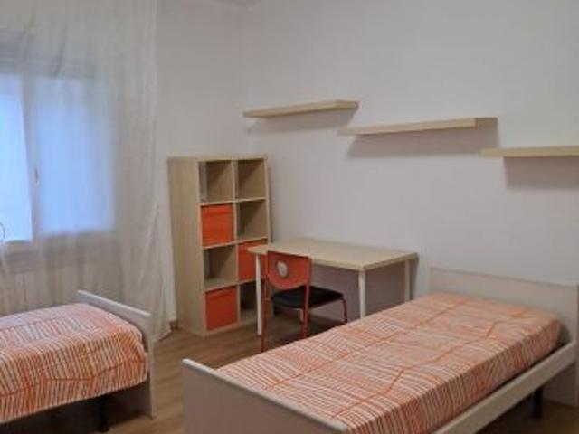 Affittasi 2 posti letto in Doppia per Studentesse, Venezia Mestre