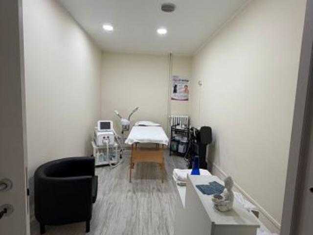 Affittasi cabina estetica