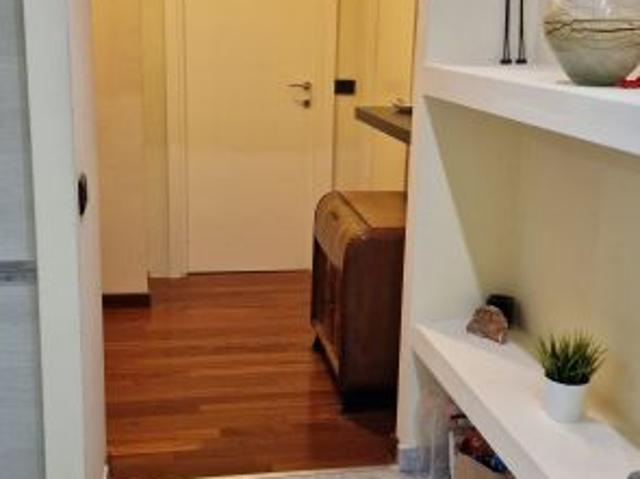 Affittasi camera con bagno privato e balcone