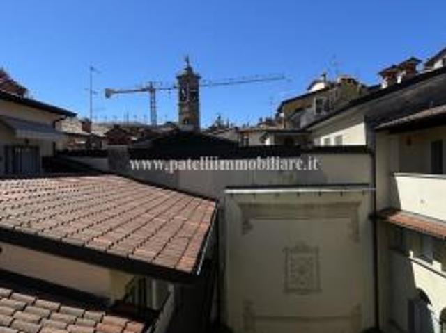 Affittasi caratteristico monolocale nel cuore storico di Bergamo