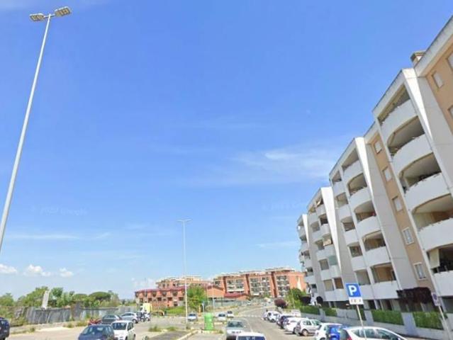 Affittasi Appartamento, MONOLOCALE AMPIO IN ZONA ROMA EST Annunci Roma, Zona Ponte Di Nona Rif.513608