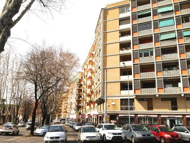 Affittasi Appartamento, Monolocale zona Valli Via Nomentana Nuova Annunci Roma, Zona Città Giardino Rif.626696
