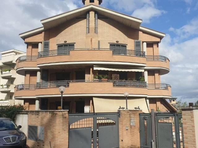 Affittasi Appartamento, MONTE MARIO ALTO Piccolo bilocale con box auto Annunci Roma Roma Rif.650200