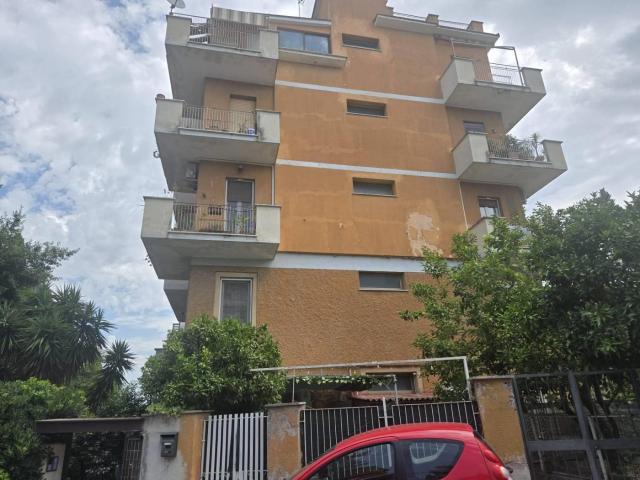 Affittasi Appartamento, MONTE MARIO ALTO – Via Basilio Puoti ad.te Via Augusto Conti Annunci Roma Roma Rif.650182