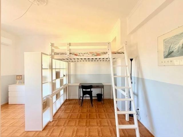 Affittasi Appartamento, MONTEVERDE FALCONIERI GRANDE CON TERRAZZO Annunci Roma Roma Rif.630403