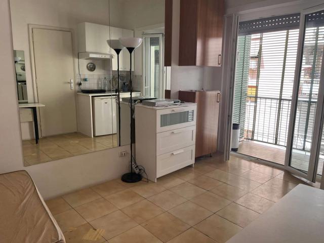 Affittasi Appartamento, Numinio Quadrato monolocale arredato con balcone Annunci Roma Roma Rif.646307
