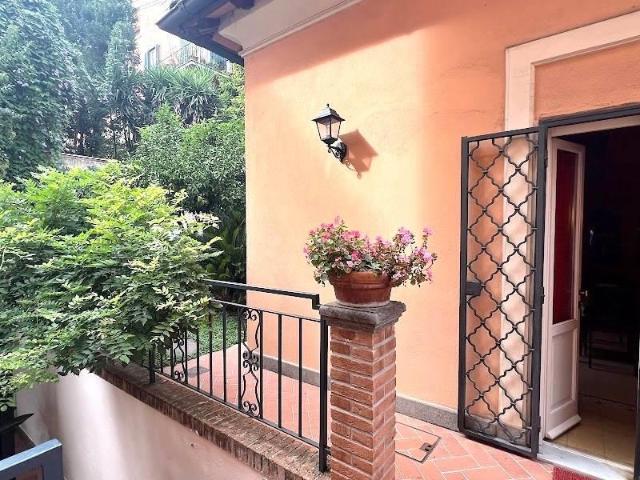 Affittasi Appartamento, AVENTINO Annunci Roma, Zona Aventino Rif.631561