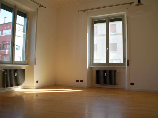 Affittasi Appartamento, AVENTINO COLLE PIAZZA GIUNONE REGINA Annunci Roma, Zona Aventino Rif.2129