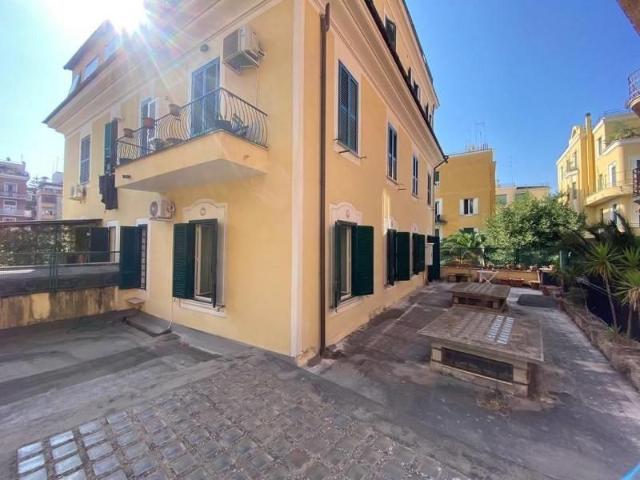 Affittasi Appartamento, Aventino Via Licinia Annunci Roma, Zona Aventino Rif.633205