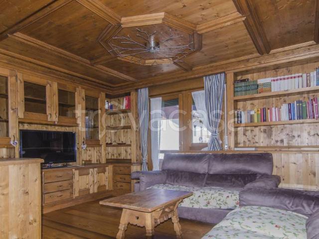 Affittasi appartamento a Cortina d'Ampezzo via Cesare Battisti, 21