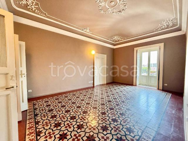 Affittasi appartamento a Catania piazza Duca di Genova, 18, Centro Storico