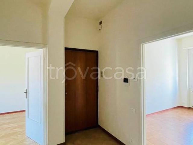 Affittasi appartamento a Cremona via Cadore, Centro città