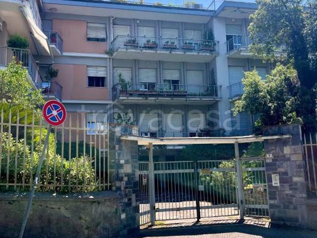 Affittasi appartamento a Genova via Flora, 9, Albaro