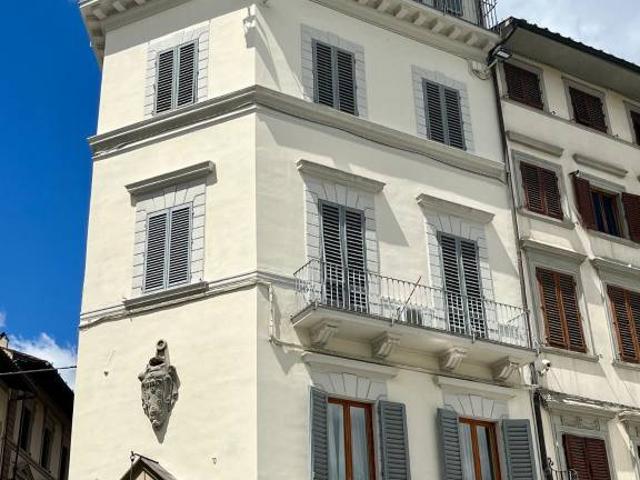 Affittasi appartamento a Firenze, Santa Maria Novella