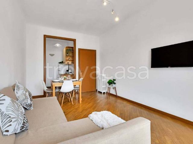 Affittasi appartamento a Milano, Washington