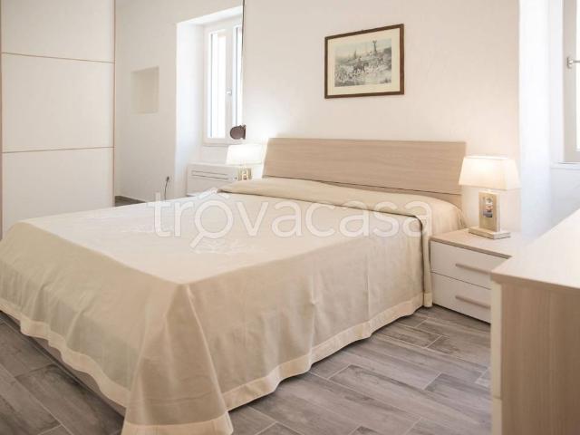 Affittasi appartamento a Santa Teresa Gallura via Maria Teresa, 13