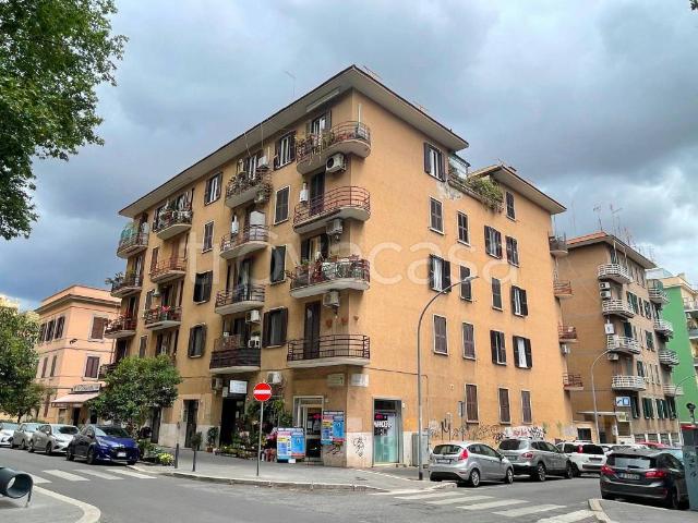 Affittasi appartamento a Roma, Appio latino