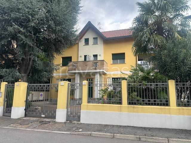 Affittasi appartamento a Rho via Carlo Porta, 3