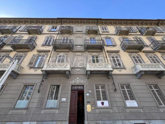 Affittasi appartamento a Torino corso Inghilterra, 39, Cit Turin