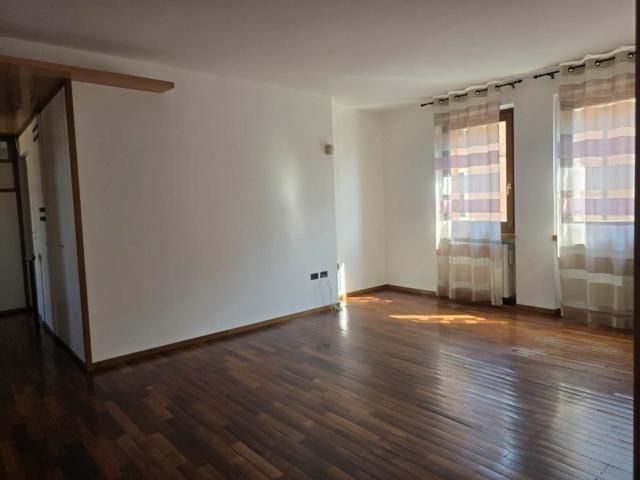 Affittasi appartamento a Villafranca di Verona via Molini 1