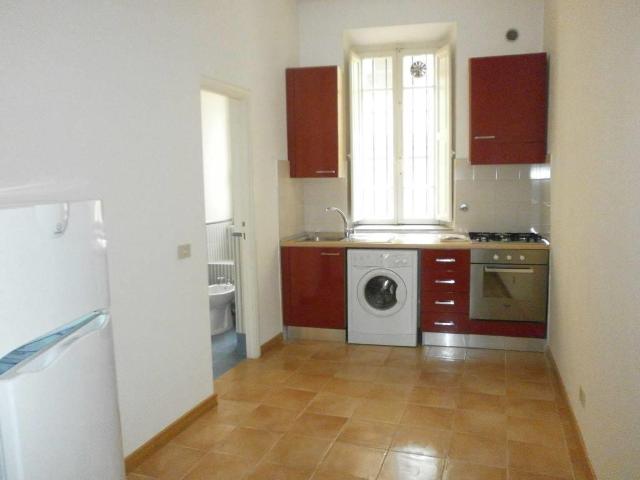 Affittasi Appartamento, ADIACENTE VIA GIULIA Annunci Roma Roma Rif.634443