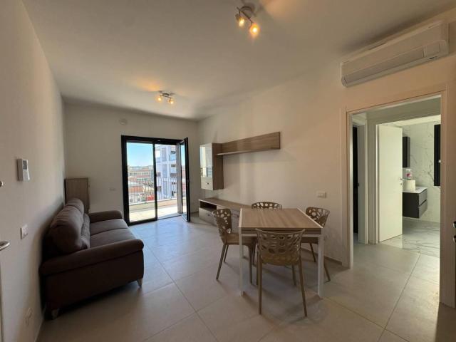 Affittasi Appartamento, Affitto attico bilocale nuovo – Fiumicino centro Annunci Fiumicino, Frazione Isola Sacra Rif.647894