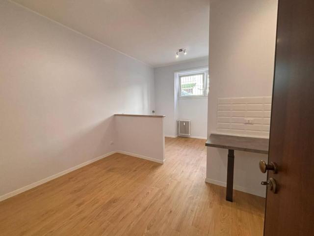Affittasi Appartamento, Affitto Monolocale Appio Latino Annunci Roma, Zona Appio Latino Rif.640816