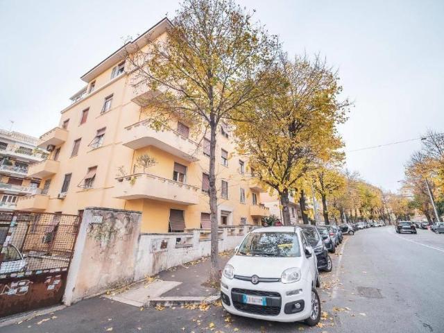 Affittasi Appartamento, AFFITTO TRANSITORIO IN ELEGANTE PALAZZINA Annunci Roma Roma Rif.628688