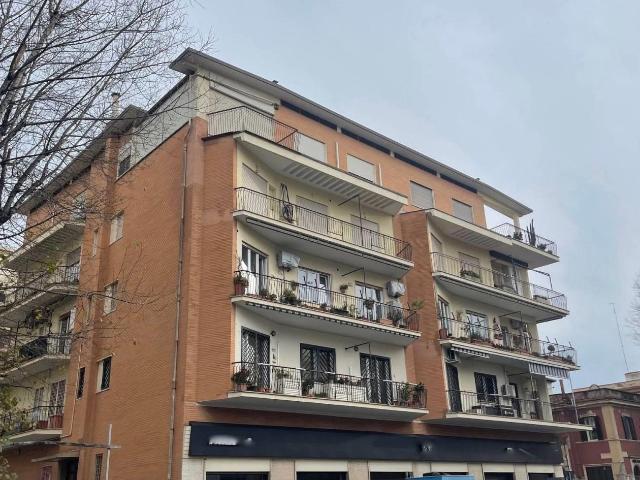 Affittasi Appartamento, AFFITTO TRANSITORIO O STAGIONALE Annunci Roma Roma Rif.632139