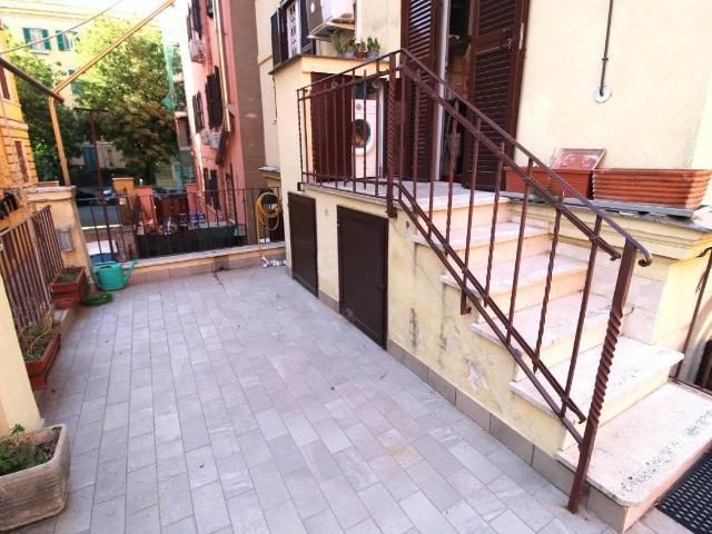 Affittasi Appartamento, Appartamento trilocale con ampio terrazzo Annunci Roma Roma Rif.635301