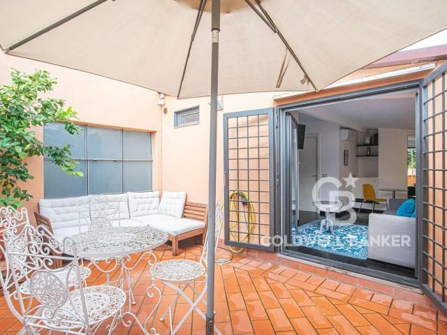 Affittasi Appartamento, Appartamento ultimo piano con terrazza Via Emilia Annunci Roma Roma Rif.642894