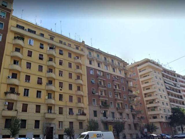 Affittasi Appartamento, APPARTAMENTO USO UFFICIO BUONO STATO Annunci Roma Roma Rif.61710