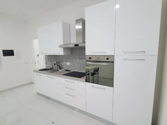 Affittasi Appartamento, APPARTAMENTO CON INGRESSO INDIPENDENTE OTTIMO 4 POSTI LETTO Annunci Roma, Zona San Lorenzo Rif.636467