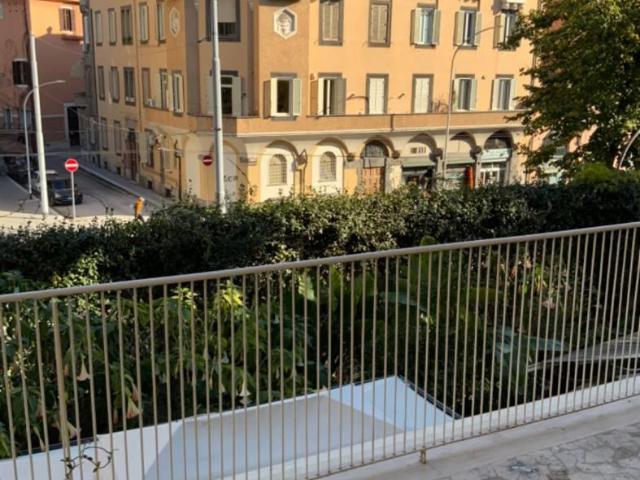 Affittasi Appartamento, Appartamento con terrazzo Via Montealtissimo Annunci Roma, Zona Città Giardino Rif.406111