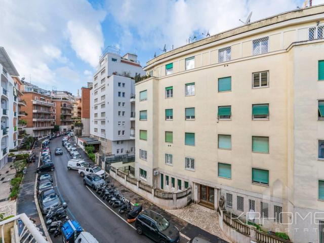 Affittasi Appartamento, Appartamento luminoso con posto auto in affitto Parioli Annunci Roma Roma Rif.626516