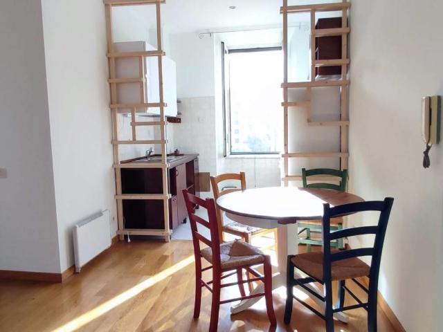 Affittasi Appartamento, BILOCALE AMMOBILIATO, SILENZIOSO E LUMINOSO confortevole Annunci Roma, Zona Appio Latino Rif.629176