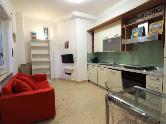 Affittasi Appartamento, BILOCALE CON GIARDINO Annunci Roma Roma Rif.626577