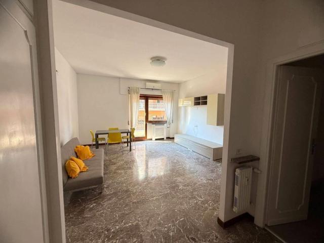 Affittasi Appartamento, Bilocale in locazione Annunci Roma, Zona Fleming Rif.634299