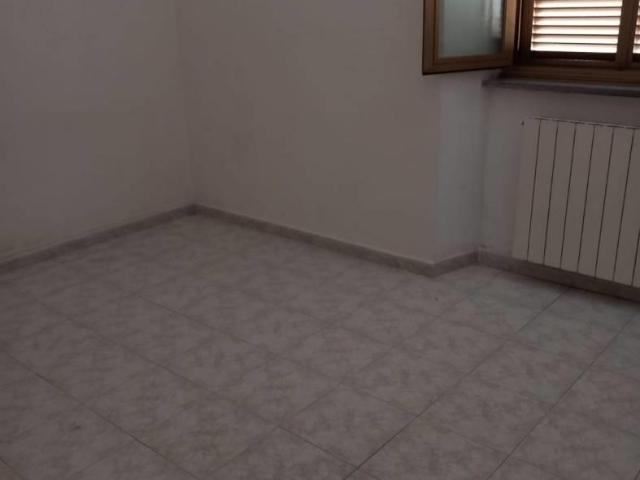 Affittasi Appartamento, Bilocale in via Lazio, Villalba, Guidonia Montecelio Annunci Guidonia Montecelio Roma Rif.634757